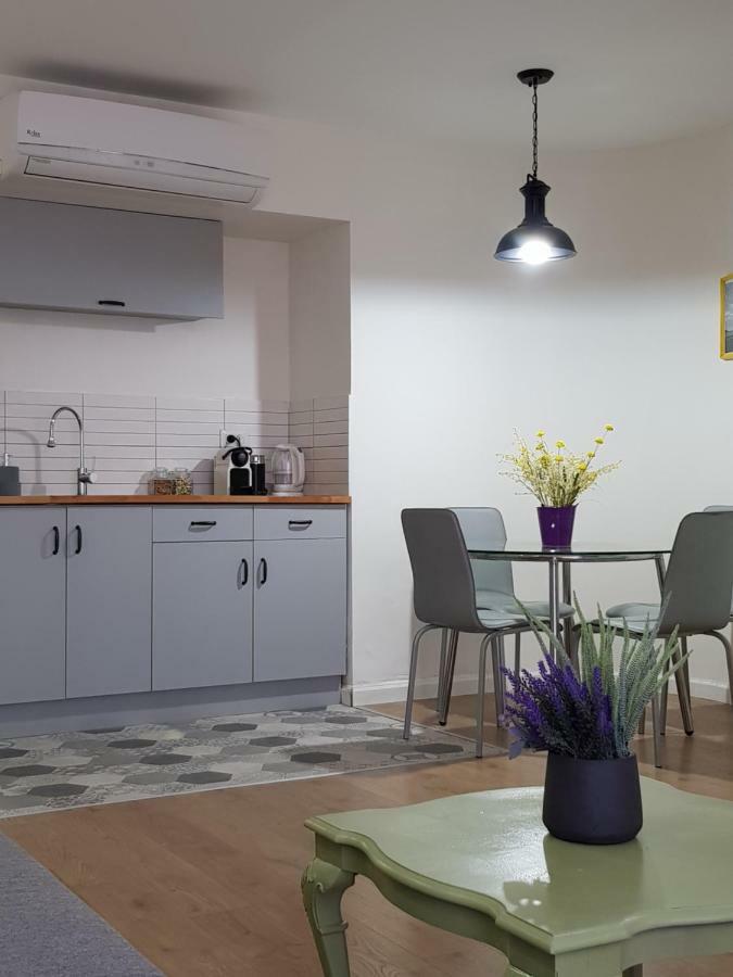 Stylish Apartment With A Patio Close To The Beach Eilat Exteriör bild